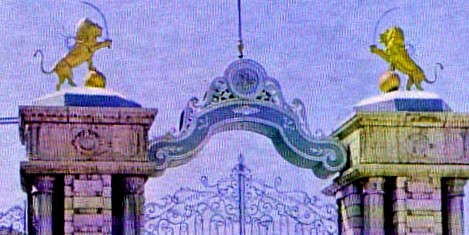 File:Lion and Sun Majles Entrance.jpg