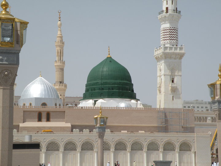 File:Green dome, Masjid e Nabawi, Medina, KSA.jpg