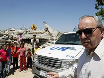 File:Richard goldstone un car.jpg