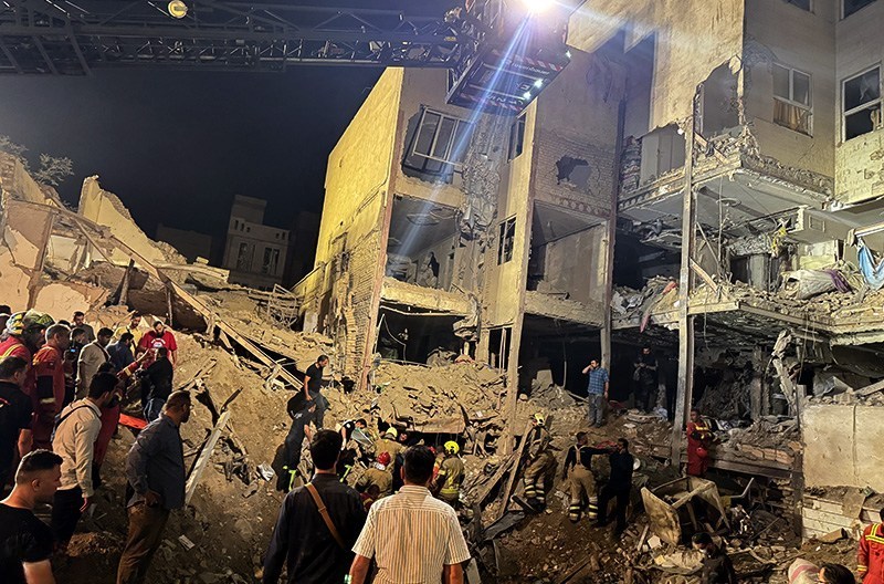 File:Attack on residential building in Narmak 5 Tasnim.jpg
