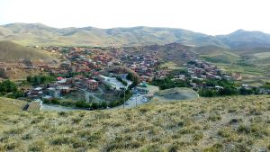 ده سرخ مشهد.jpg