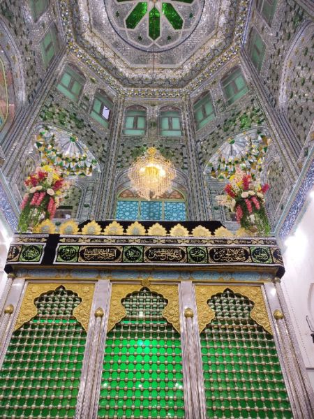 File:ضریح سبزقبا تمام قد.jpg