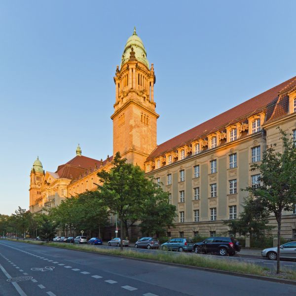 File:Turmstr B-Moabit Kriminalgericht 07-2014.jpg