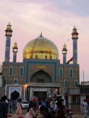 Lal Shahbaz Qalandar.jpg