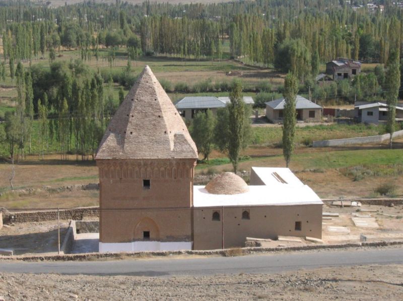 File:Imamzadê Tähır mûtahhar.jpg