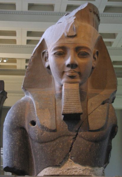 File:Egypt-statue.jpg