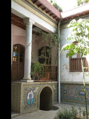 خانه صادق هدایت.jpg