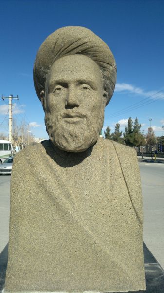 File:Aqa-nur-adin-Statue.jpg
