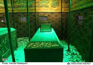 مدفن نرجس خاتون مادر امام زمان (عج).jpg