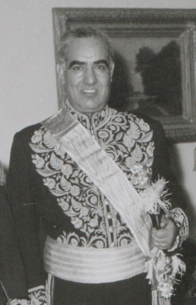 پرونده:Manuchehr Eghbal.jpg